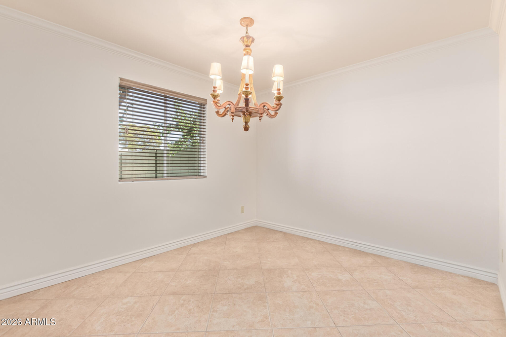 6282 E Pinchot Avenue - Photo 6