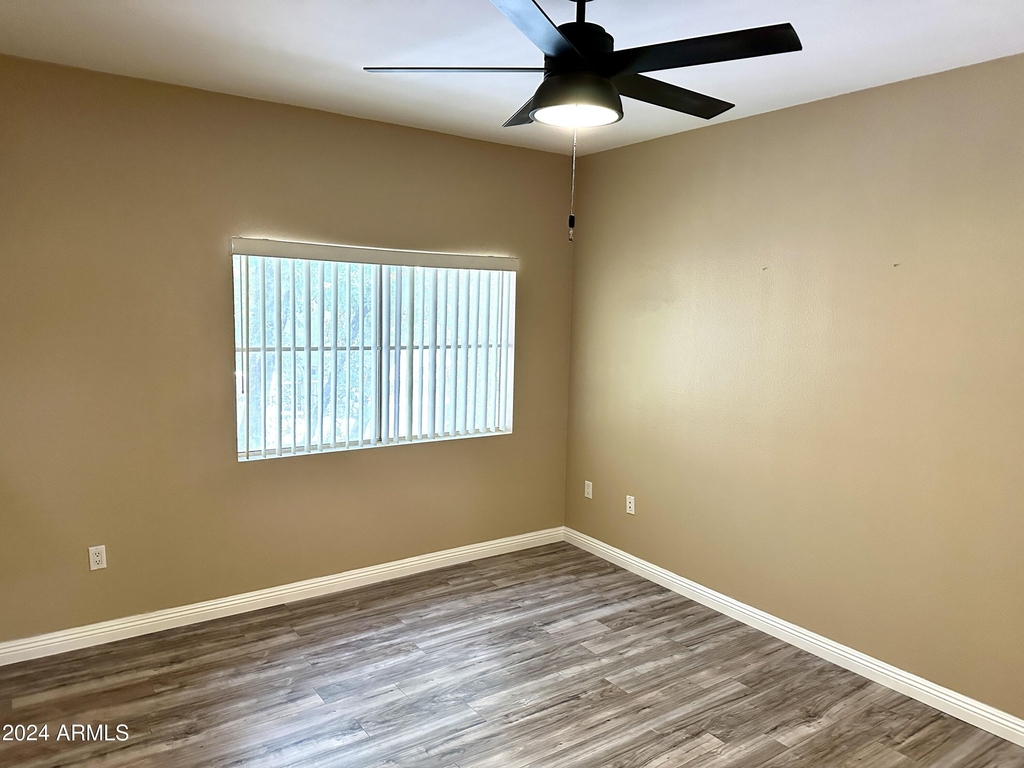 3830 E Lakewood Parkway E - Photo 11