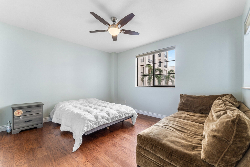 233 S Federal Highway - Photo 10