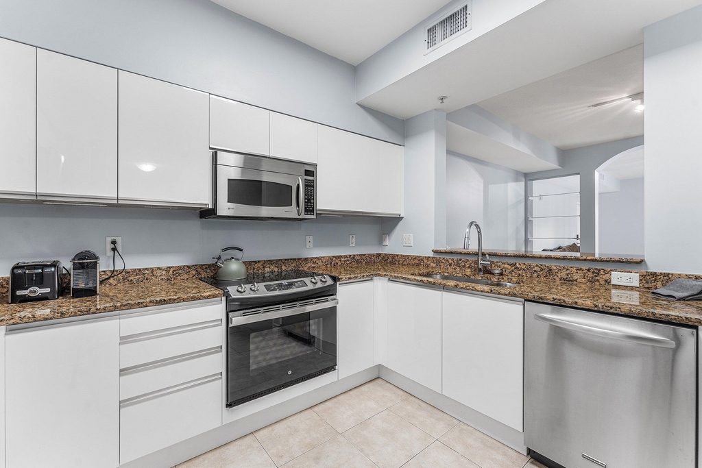 233 S Federal Highway - Photo 7