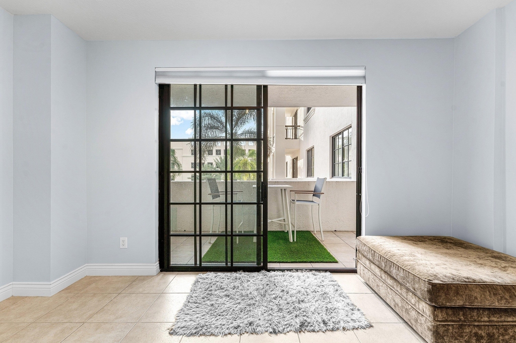 233 S Federal Highway - Photo 3