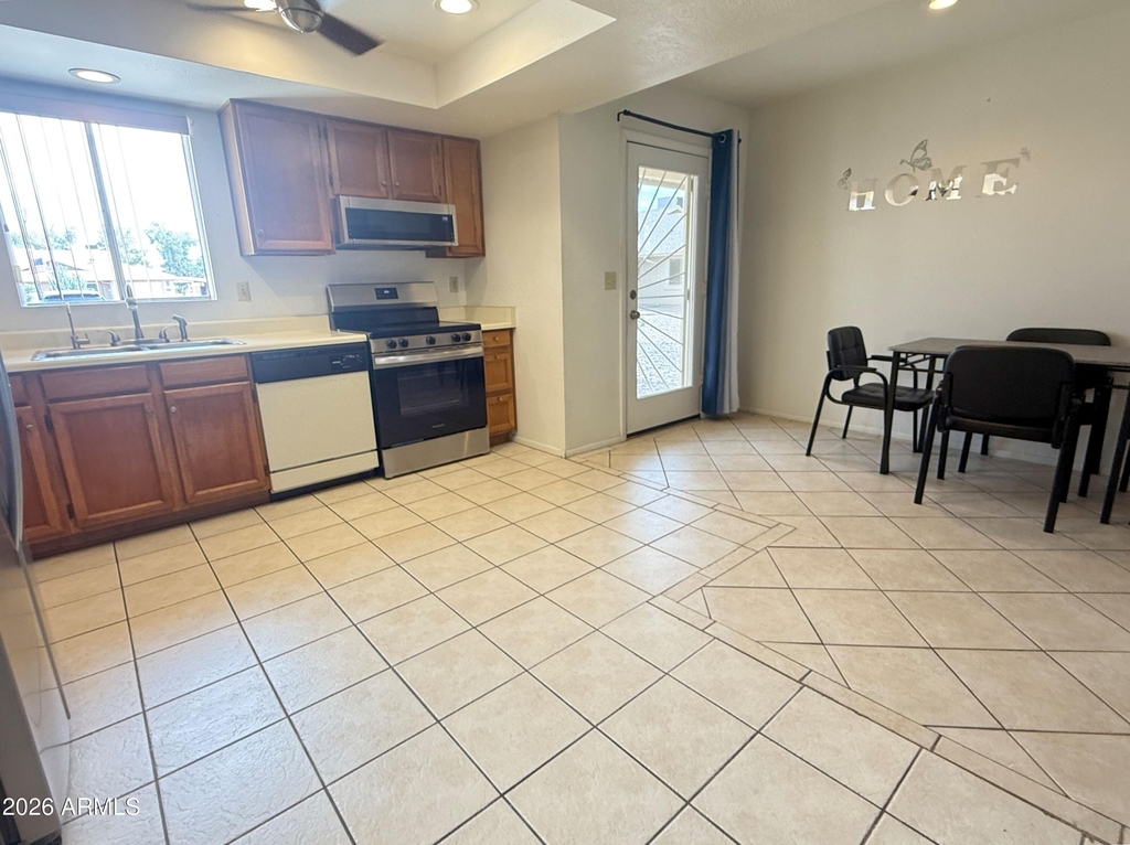 1612 Leisure World -- - Photo 2