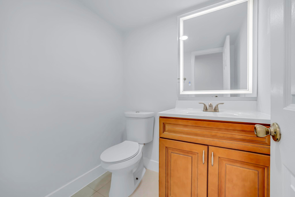 9240 Fontainebleau Boulevard - Photo 30