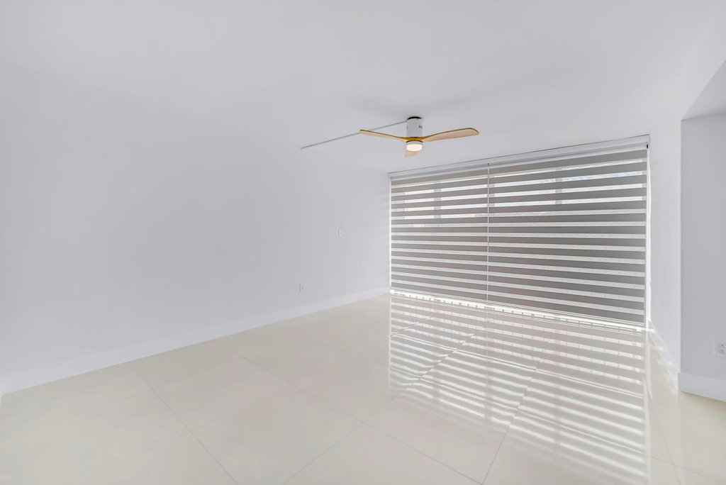 9240 Fontainebleau Boulevard - Photo 11