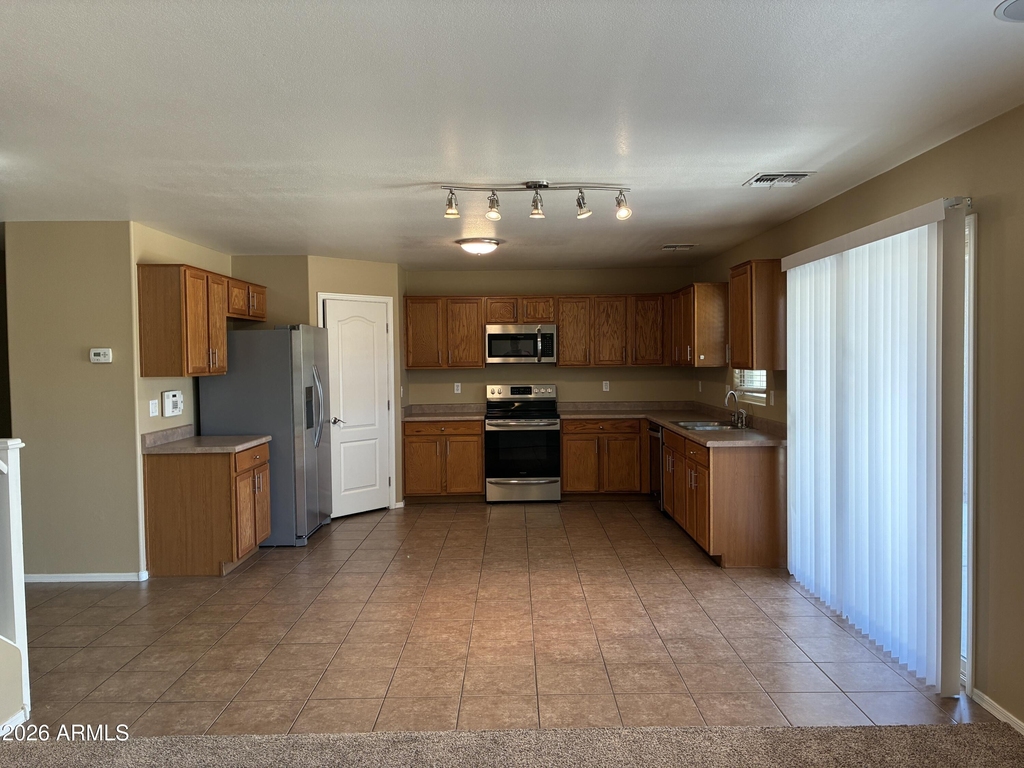 17698 W Maya Way - Photo 8