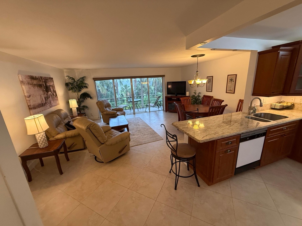 300 Ne 14th Avenue - Photo 0