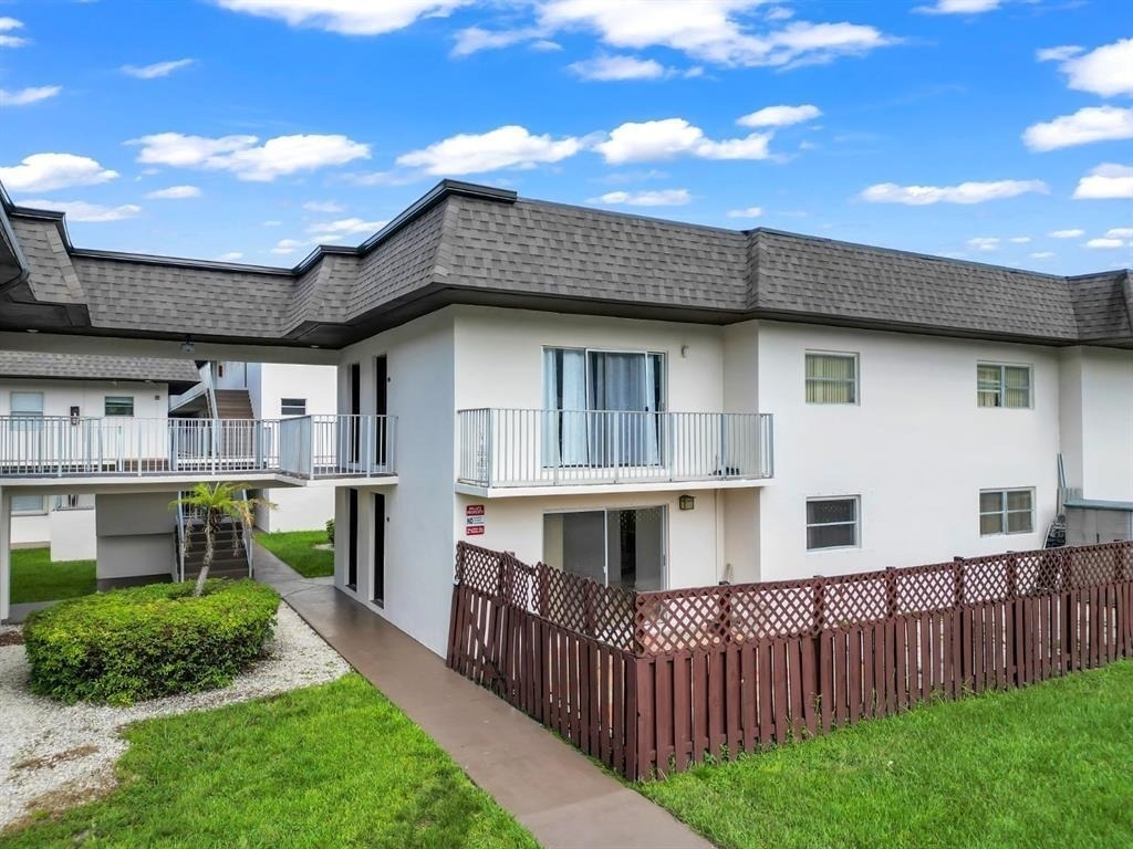 8601 Sw 94th Street - Photo 0