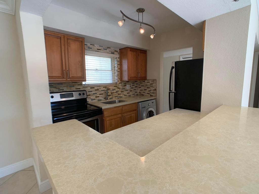 8601 Sw 94th Street - Photo 1