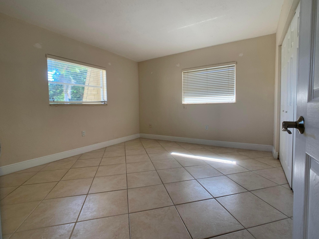 8601 Sw 94th Street - Photo 6