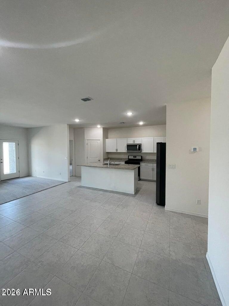 19436 W Elm Street - Photo 1