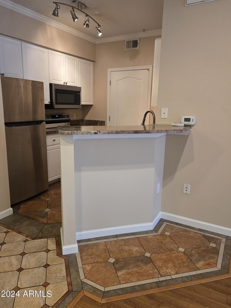 1701 E Colter Street - Photo 7