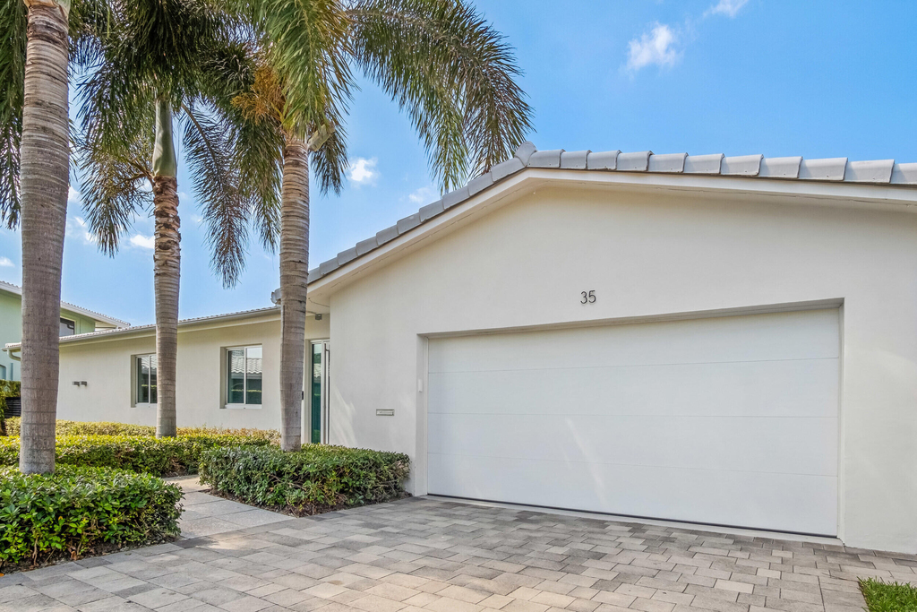35 Castle Harbor Isle Drive - Photo 34