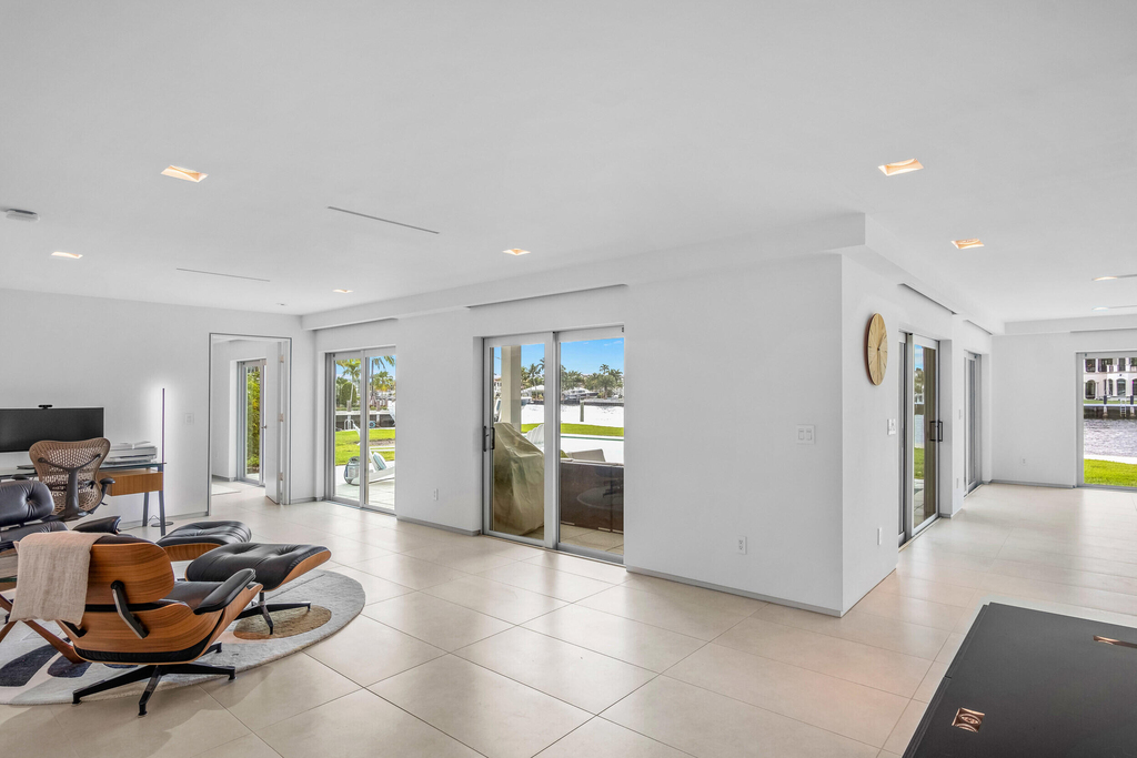 35 Castle Harbor Isle Drive - Photo 10