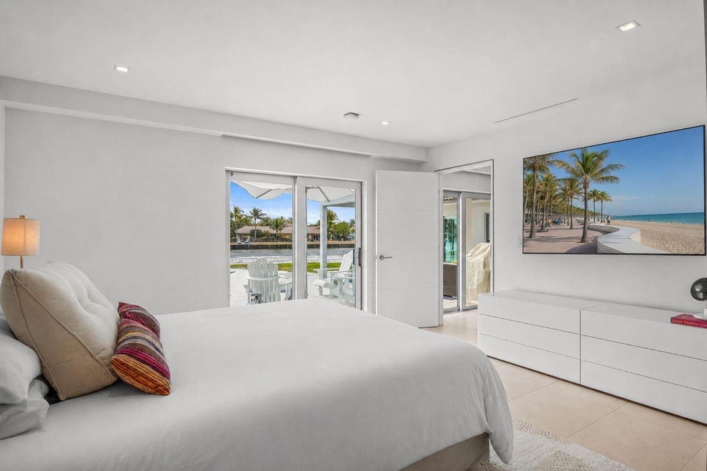 35 Castle Harbor Isle Drive - Photo 24