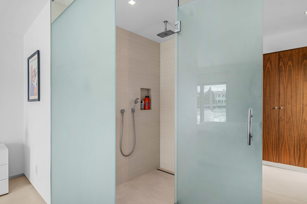 35 Castle Harbor Isle Drive - Photo 22