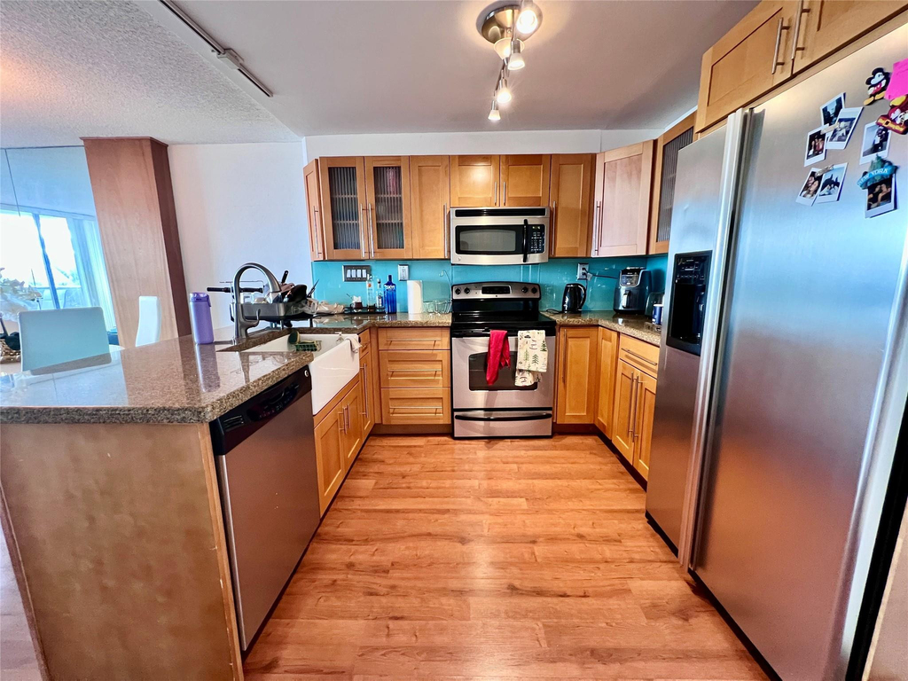 600 Ne 36th Street - Photo 2