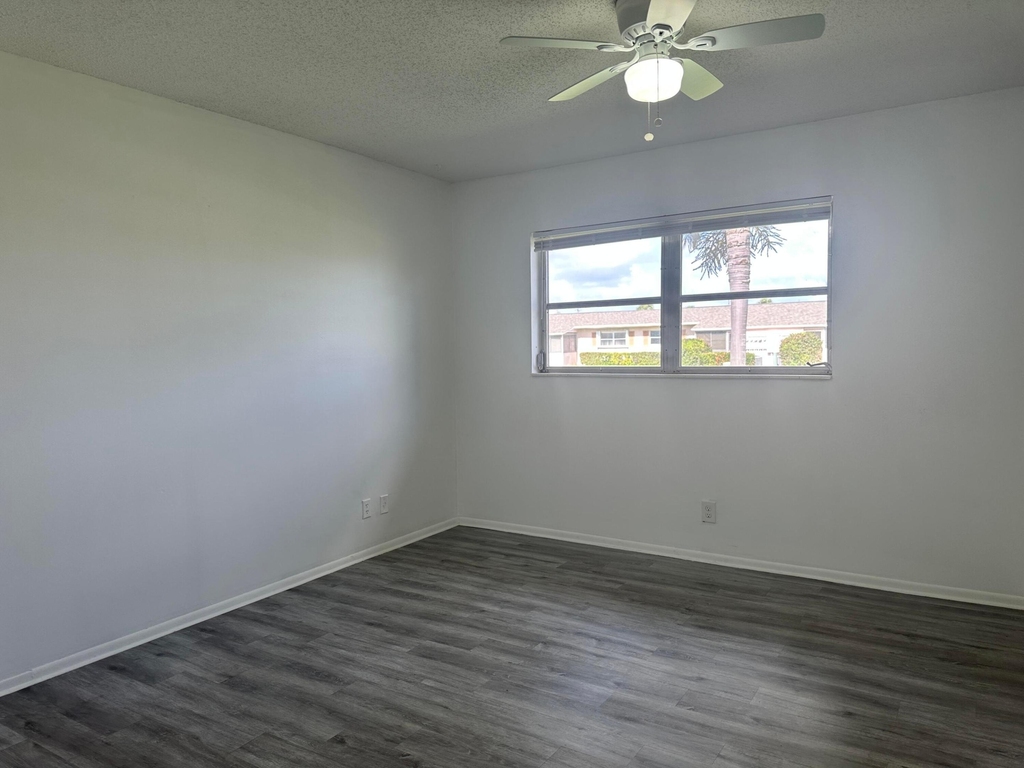 2723 Dudley Drive W - Photo 10