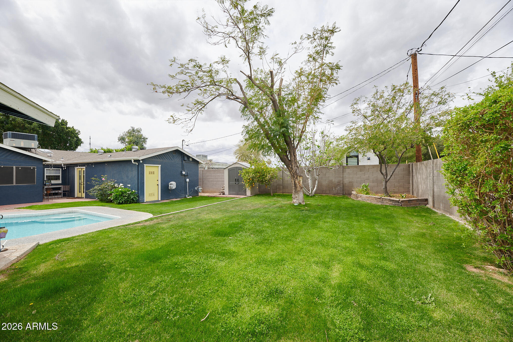 1708 E Montebello Avenue - Photo 29