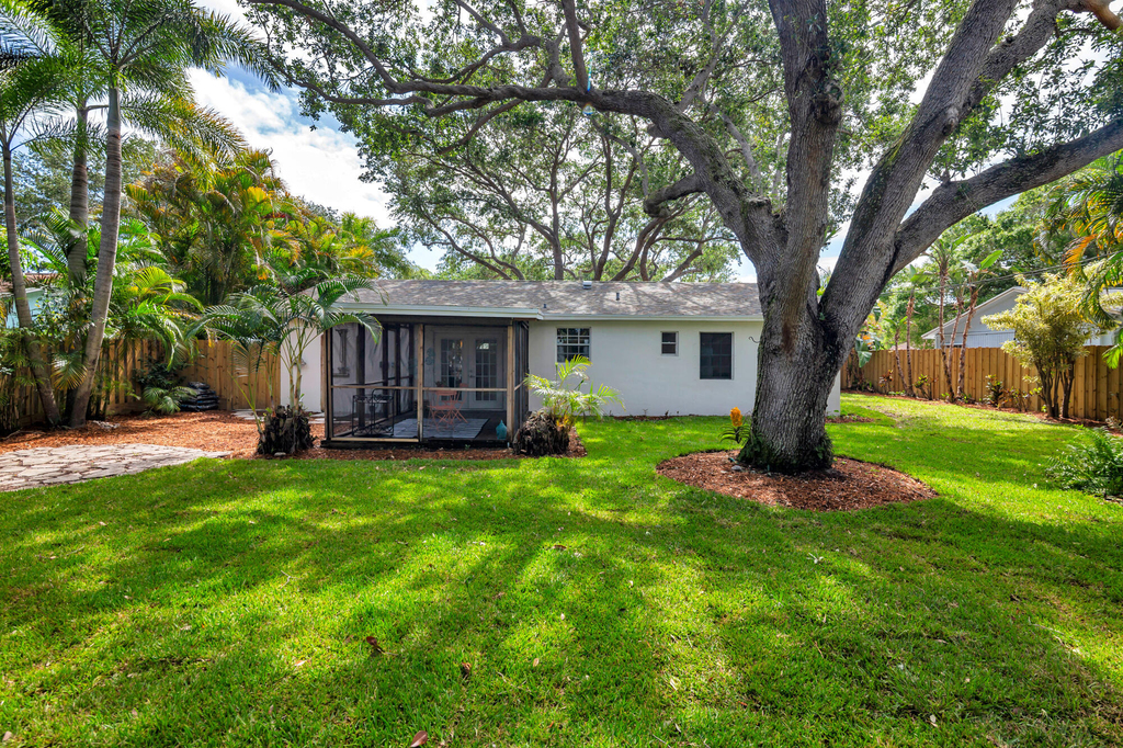 808 Iroquois Street - Photo 30