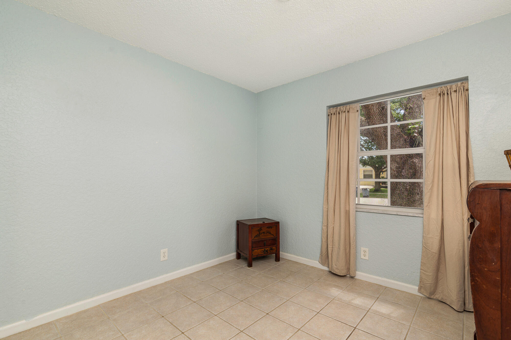 808 Iroquois Street - Photo 12