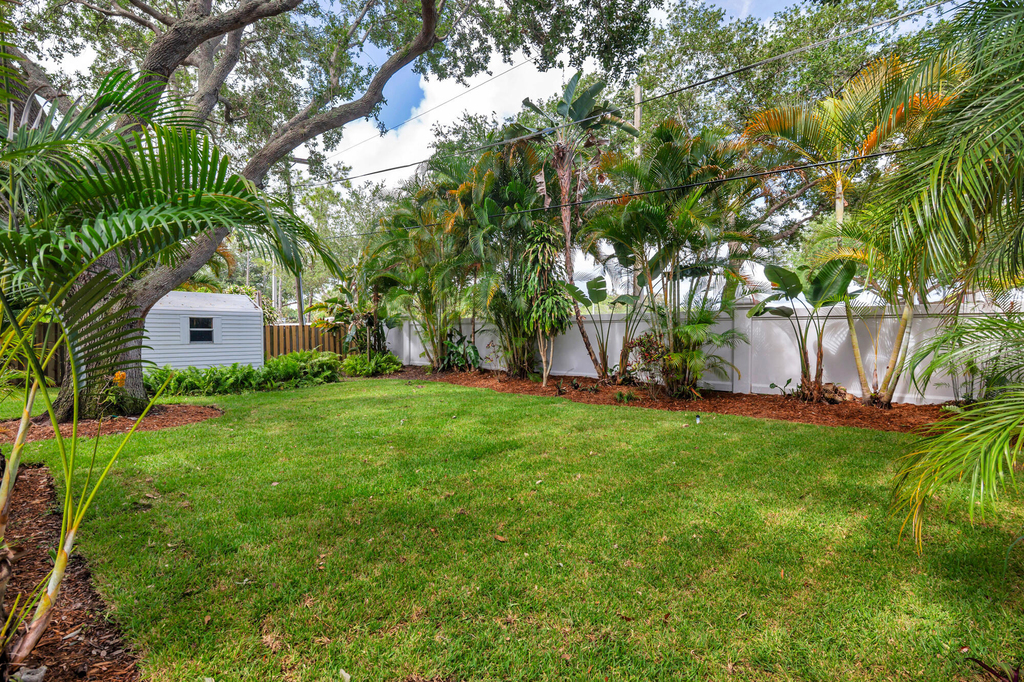 808 Iroquois Street - Photo 16