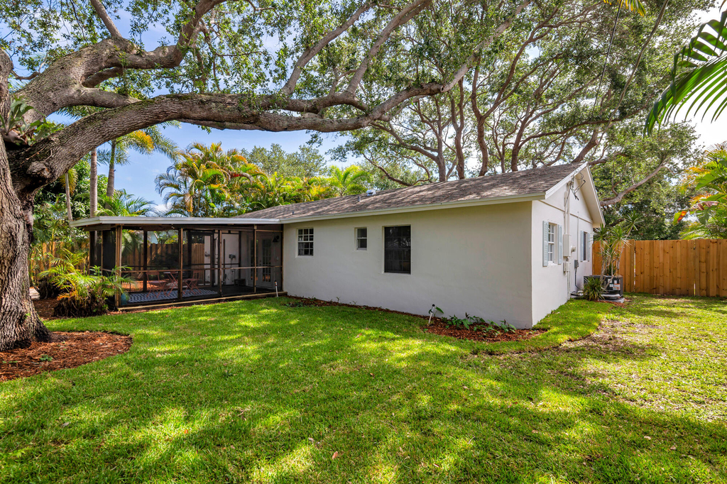808 Iroquois Street - Photo 33