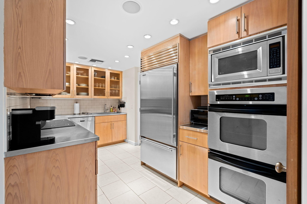 315 S Lake Drive - Photo 10