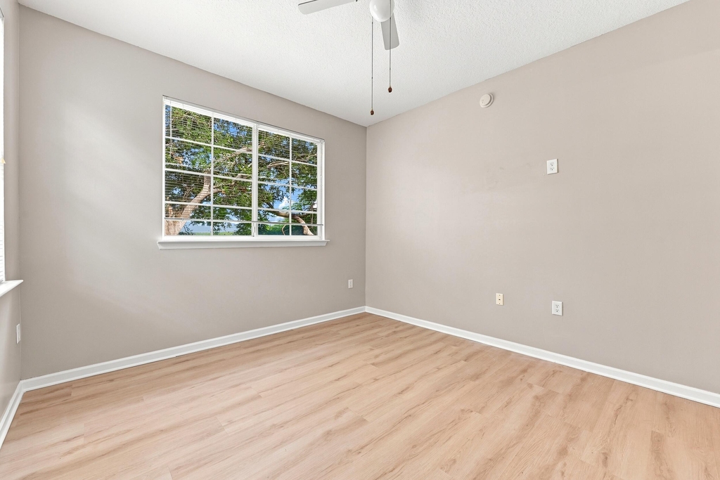 9825 Baywinds Drive - Photo 27