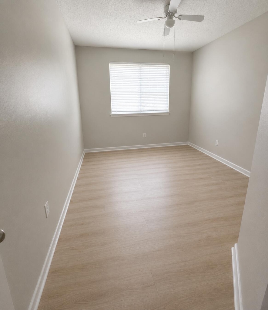9825 Baywinds Drive - Photo 10