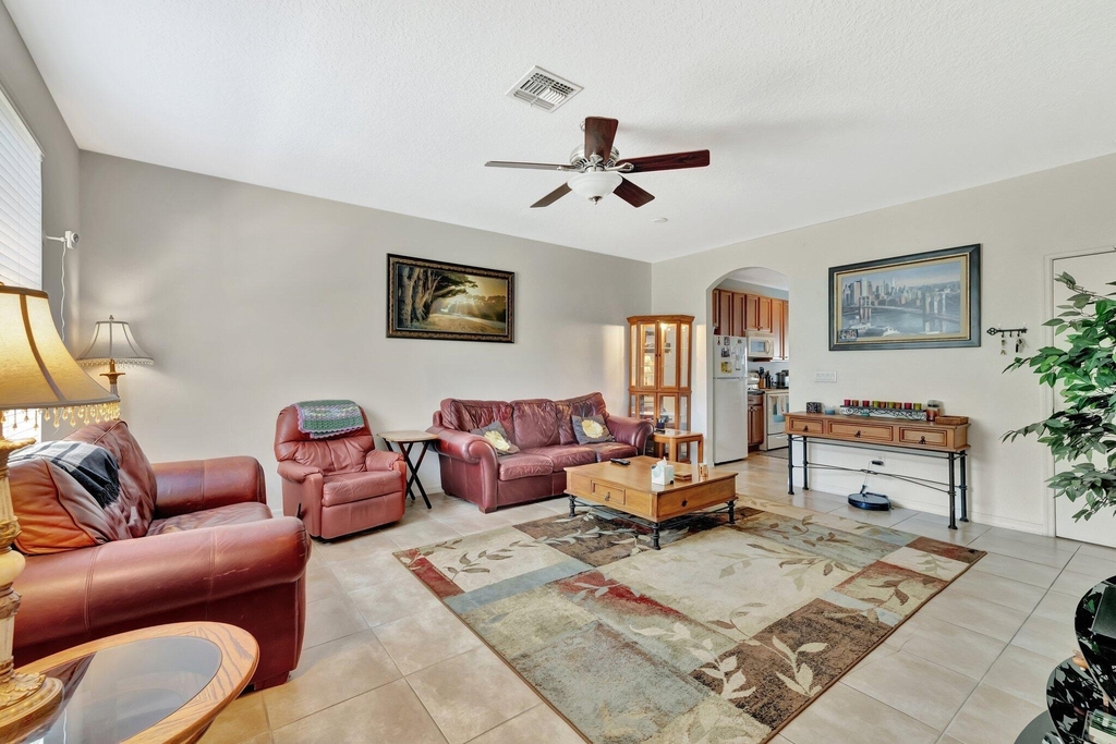 2061 Se Glen Ridge Drive - Photo 2