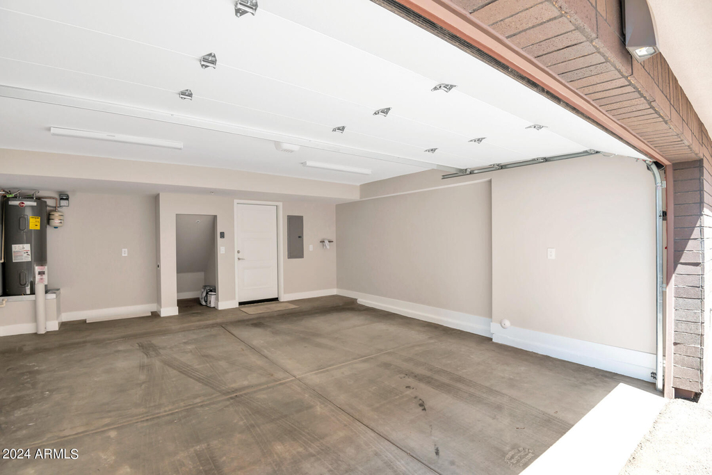 7550 E Osborn Road - Photo 1