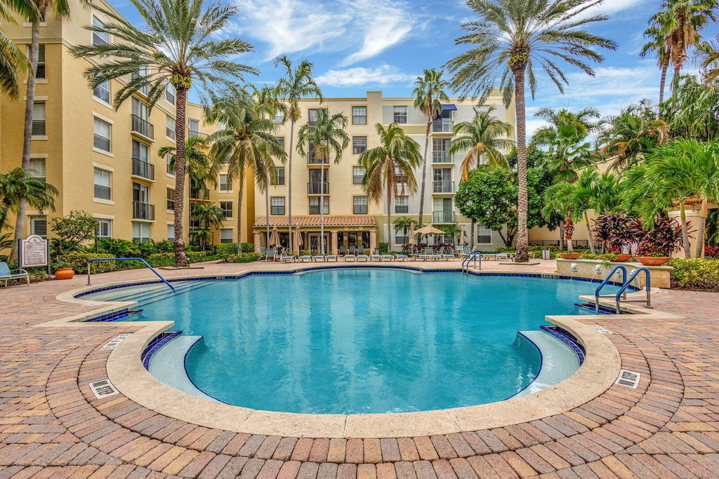 651 Okeechobee Boulevard - Photo 43