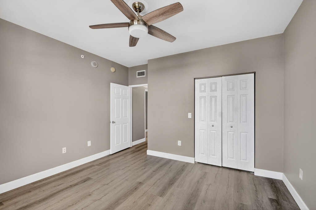 651 Okeechobee Boulevard - Photo 28