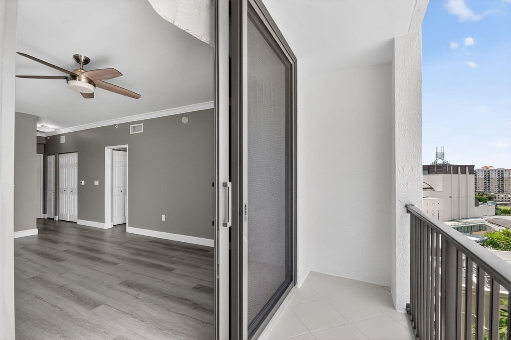 651 Okeechobee Boulevard - Photo 20