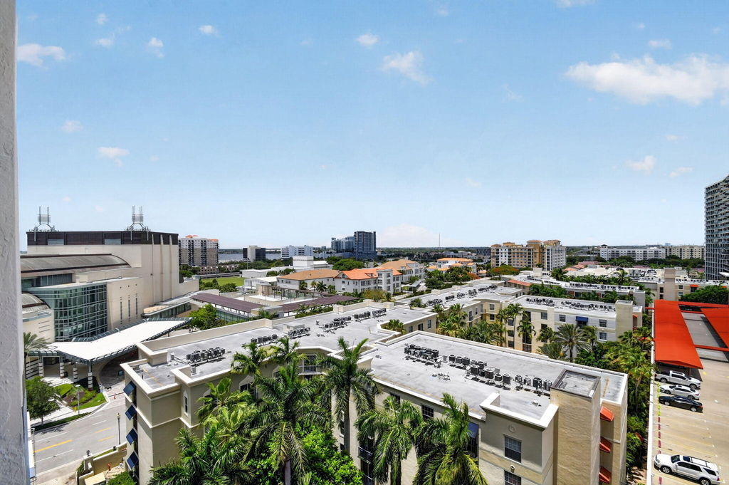 651 Okeechobee Boulevard - Photo 24
