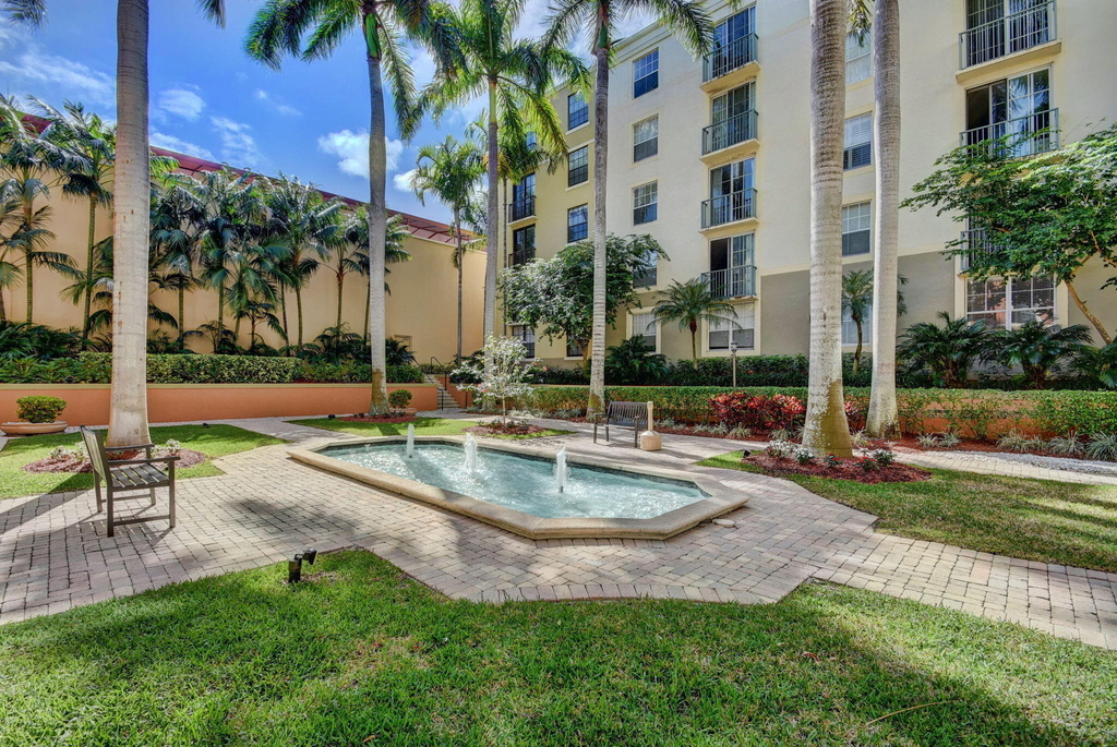 651 Okeechobee Boulevard - Photo 53