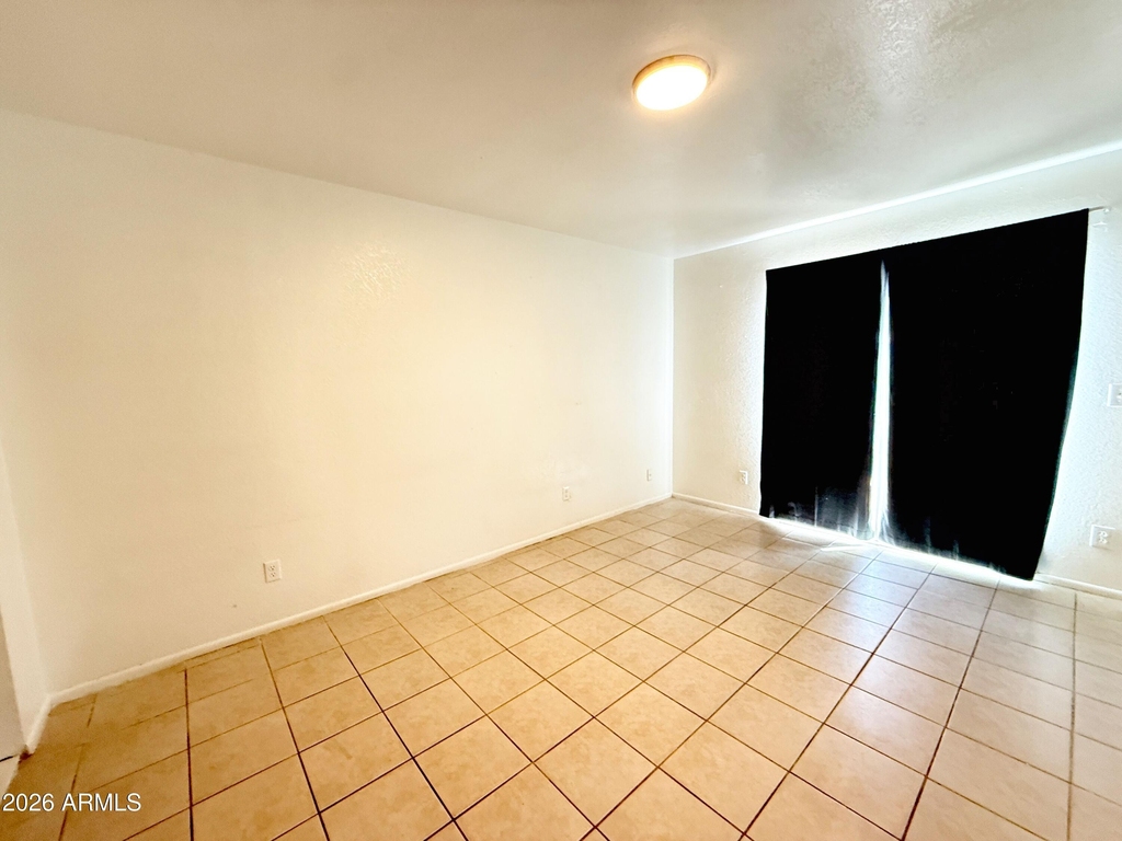 2061 S Apache Drive - Photo 8