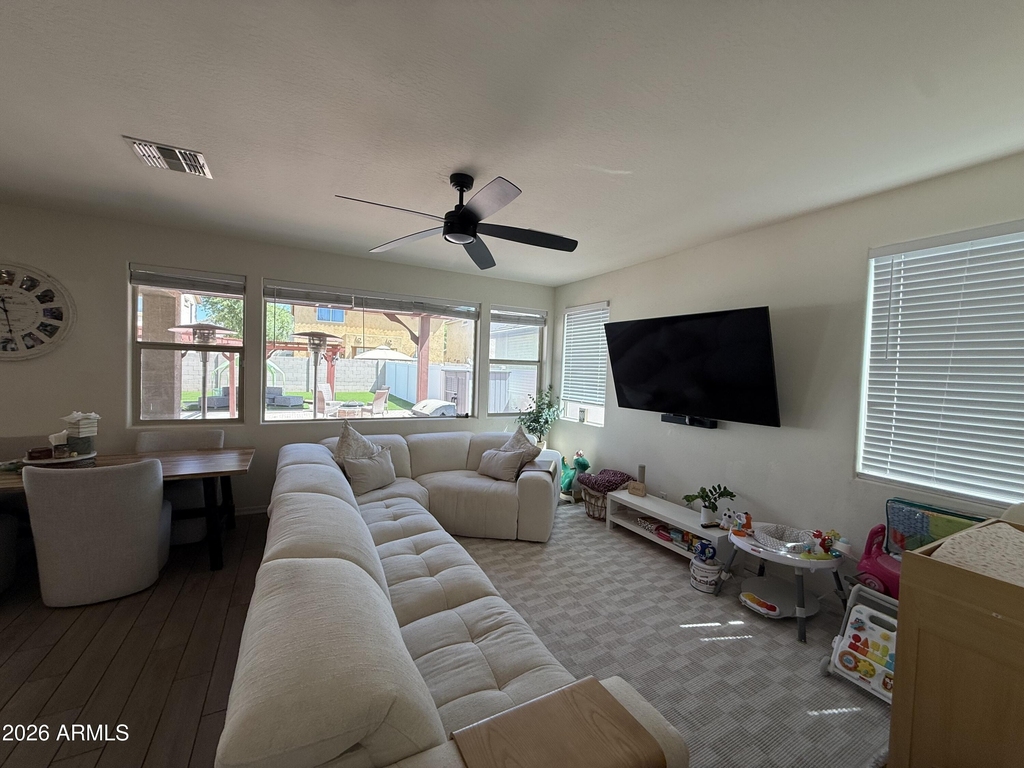 8804 W Jefferson Street - Photo 3