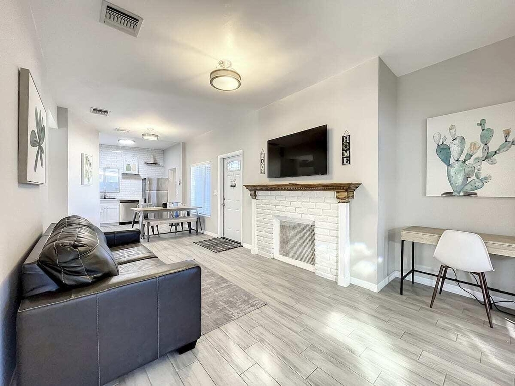 1500 Sw 12th Street - Photo 0