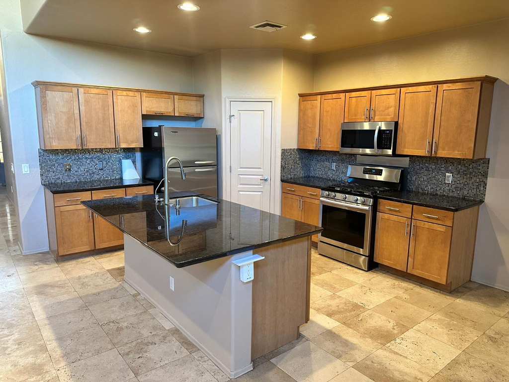 1026 W Euclid Avenue - Photo 2