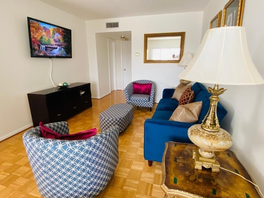 2840 Cynthia Lane - Photo 3
