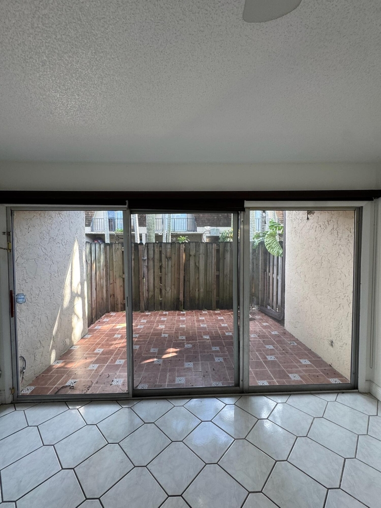 15385 S Dixie Highway - Photo 19
