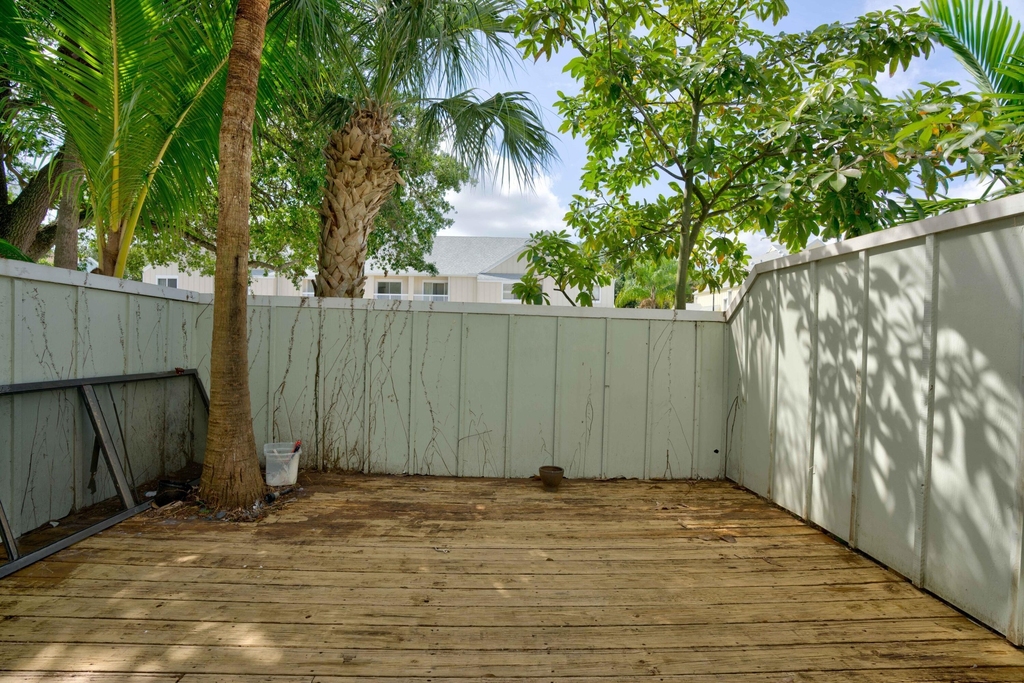 6391 Riverwalk Lane - Photo 2