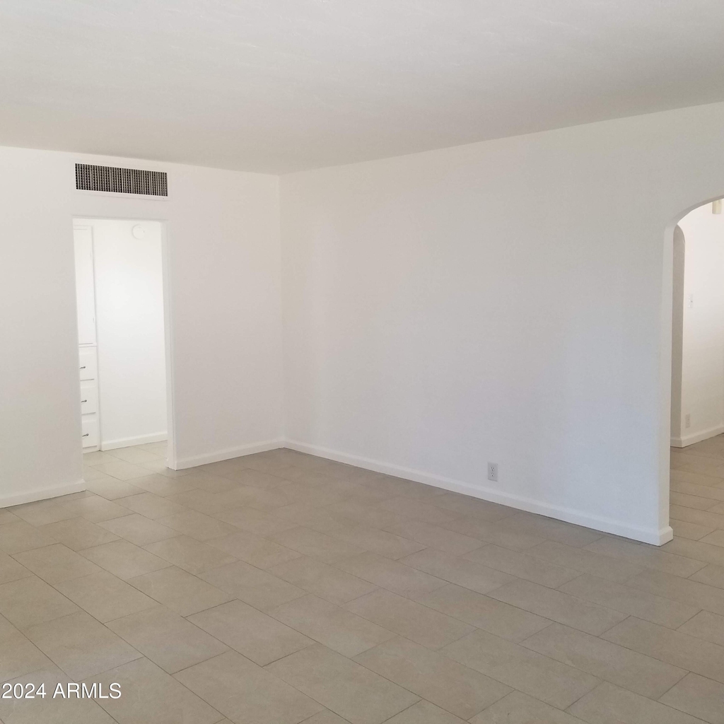 2132 E Mulberry Drive - Photo 7