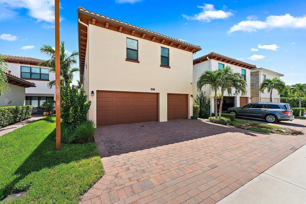 1077 Faulkner Terrace - Photo 49