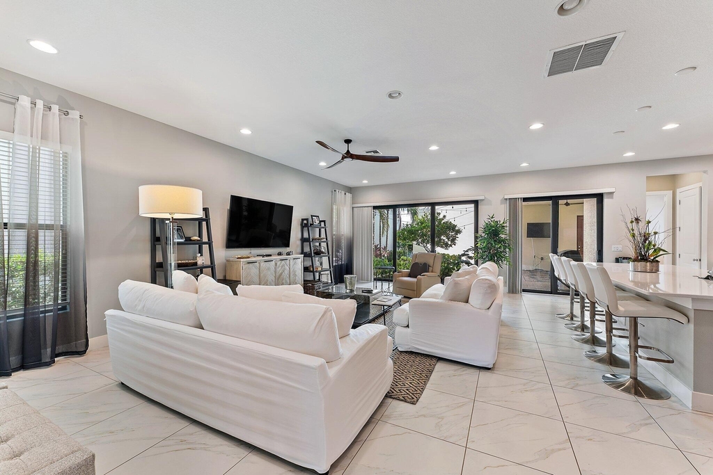 1077 Faulkner Terrace - Photo 11