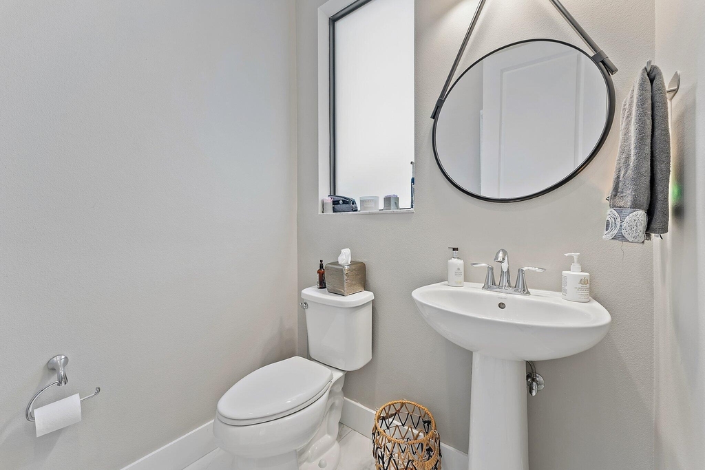 1077 Faulkner Terrace - Photo 21