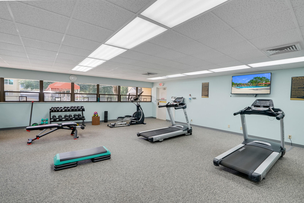 6300 Nw 62nd Street - Photo 21