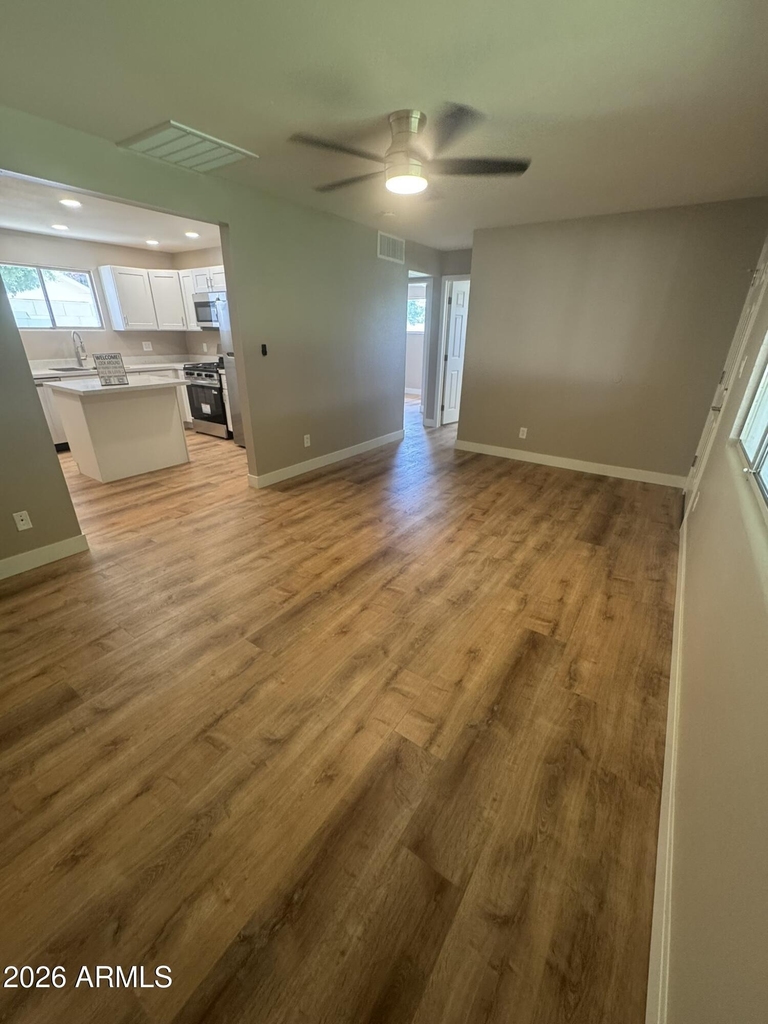 501 E Erie Street - Photo 2