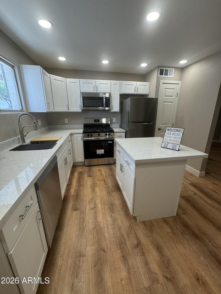 501 E Erie Street - Photo 5